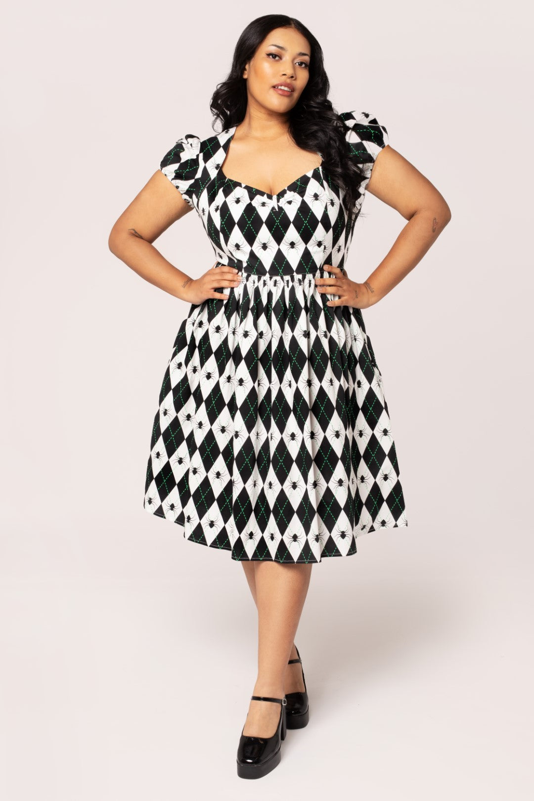Regina – Elegant & Sophisticated Dress