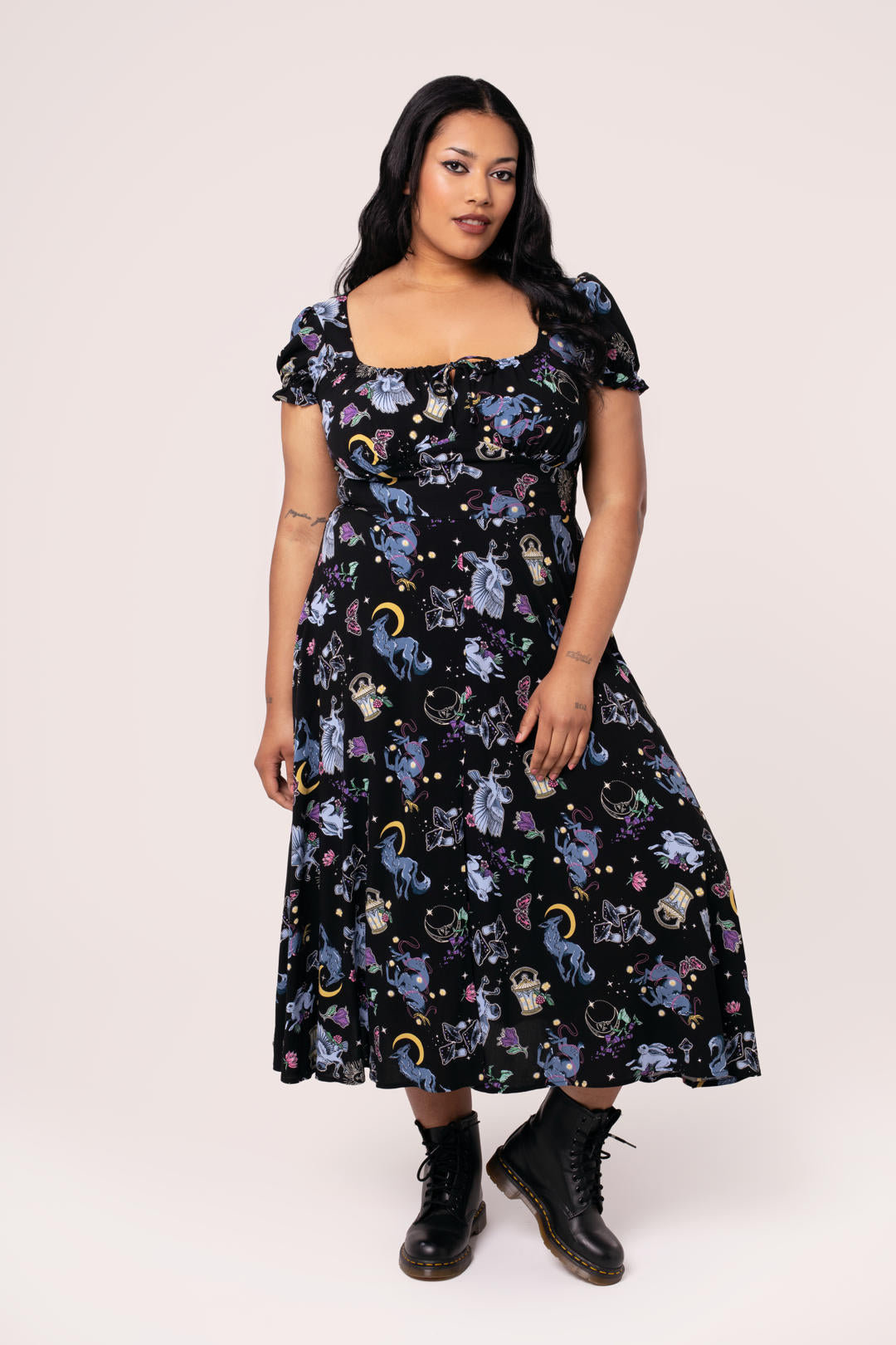 【中古美品】Hella BACK SLIT DRESS（Mサイズ） 中古美品】Hella BACK SLIT DRESS（Mサイズ）