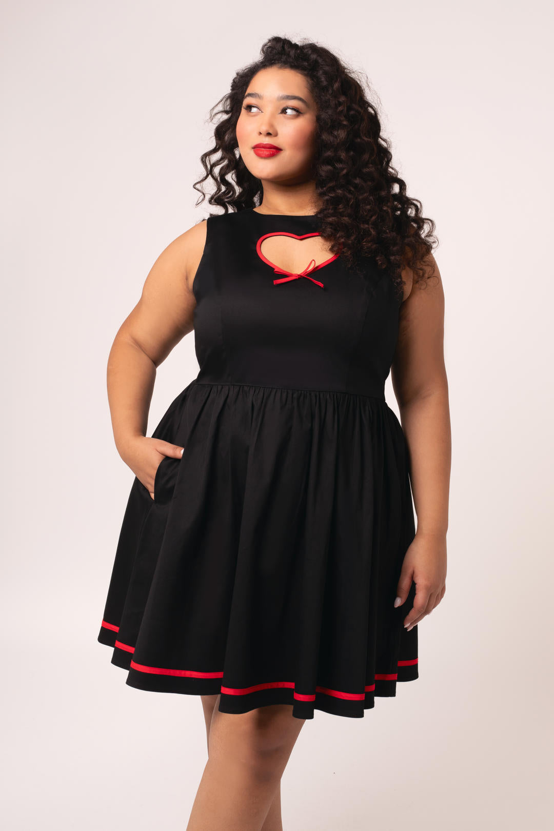 black dress red hearts Gothic rope red heart button dress DW646 – DARK IN LOVE main image 1