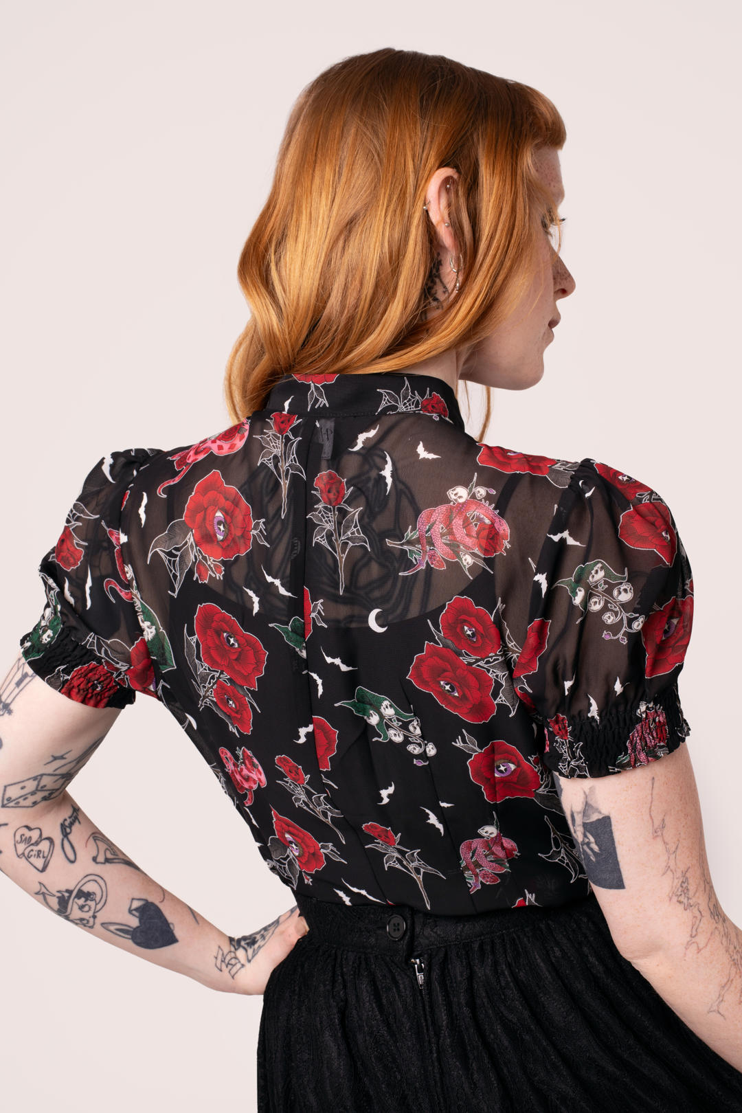 【 本日限定セール 】YILON MADE Joli flower blouse Buy RUFFLE COLLAR BLOUSE | Johnny Was