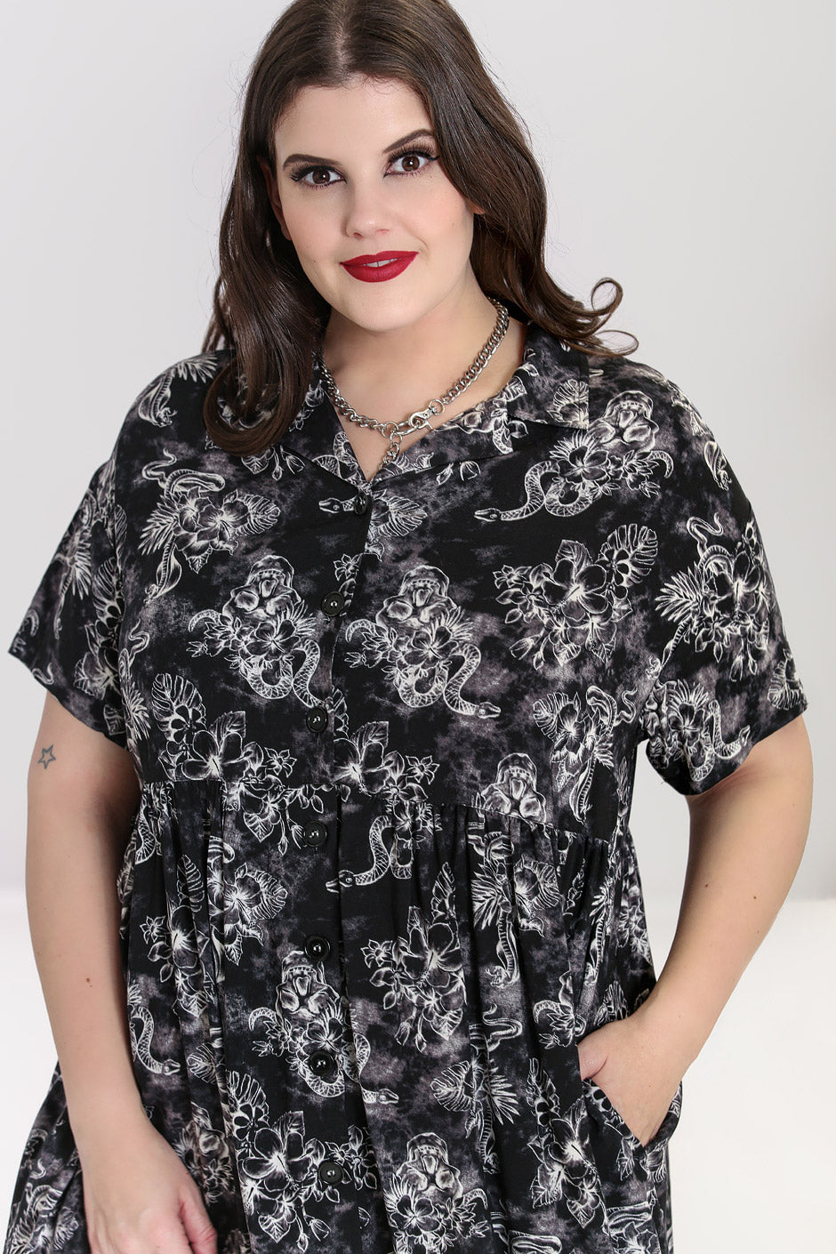 Kasumi Mid Dress – Hell Bunny
