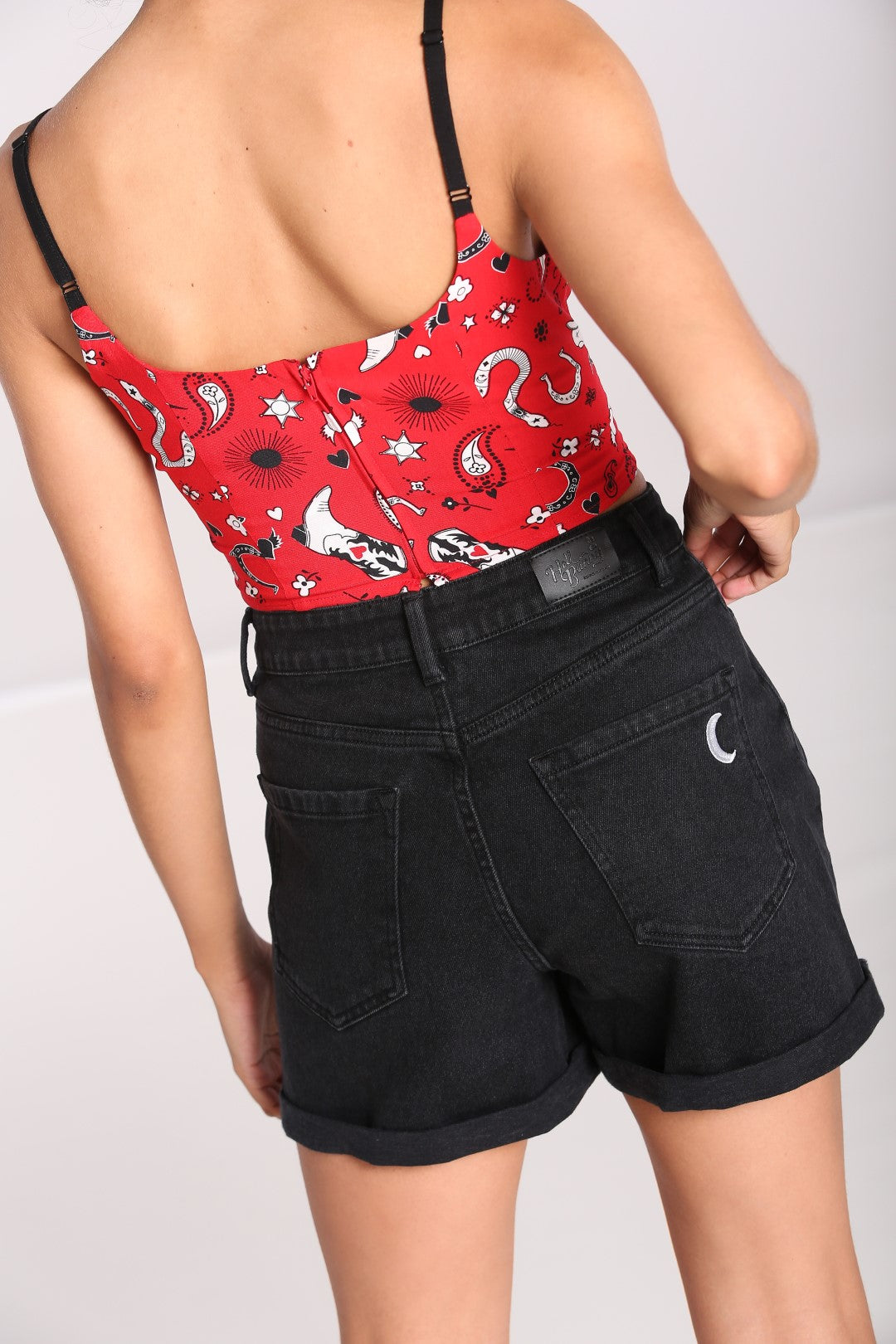 Temptation Shorts 
